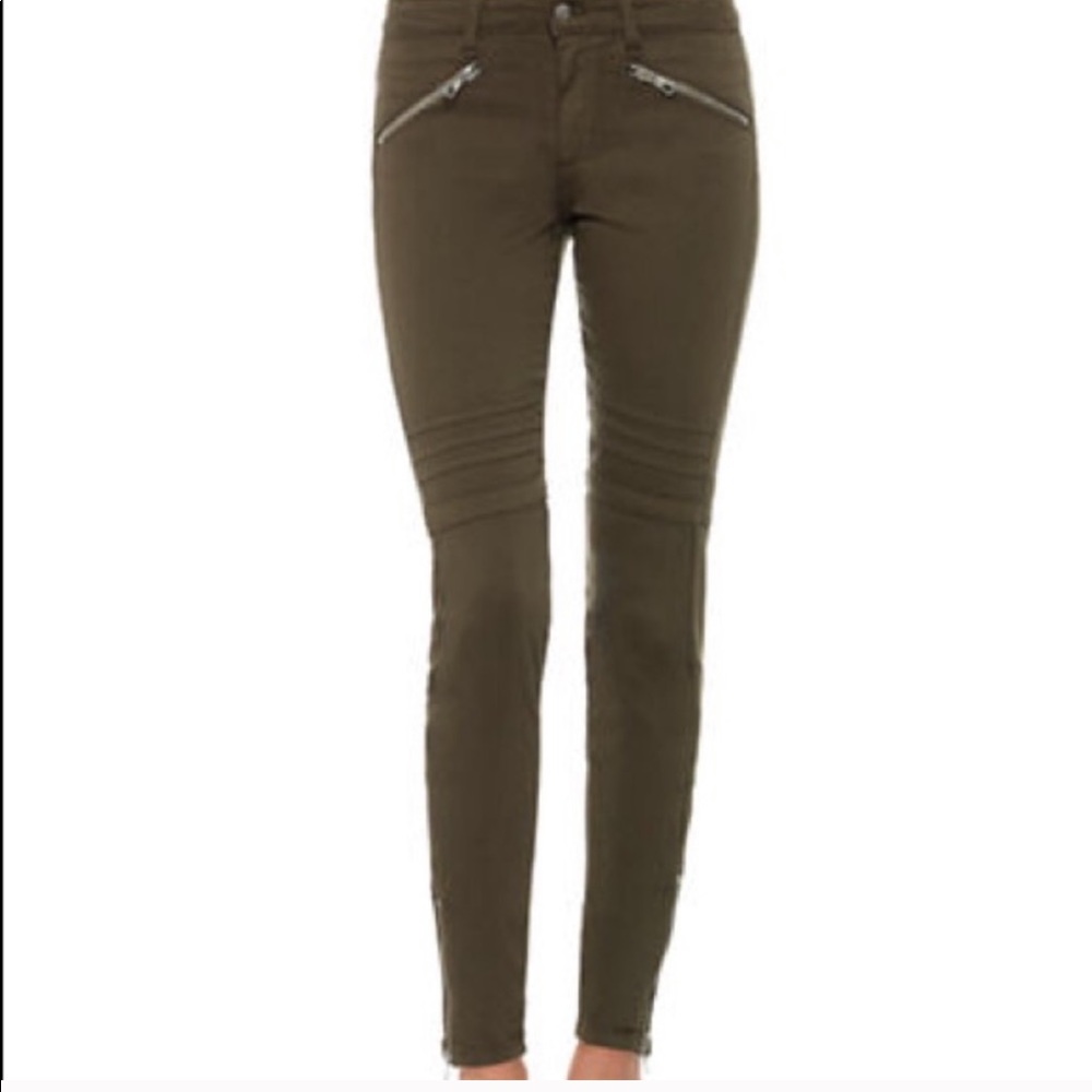 Joe’s green jeans